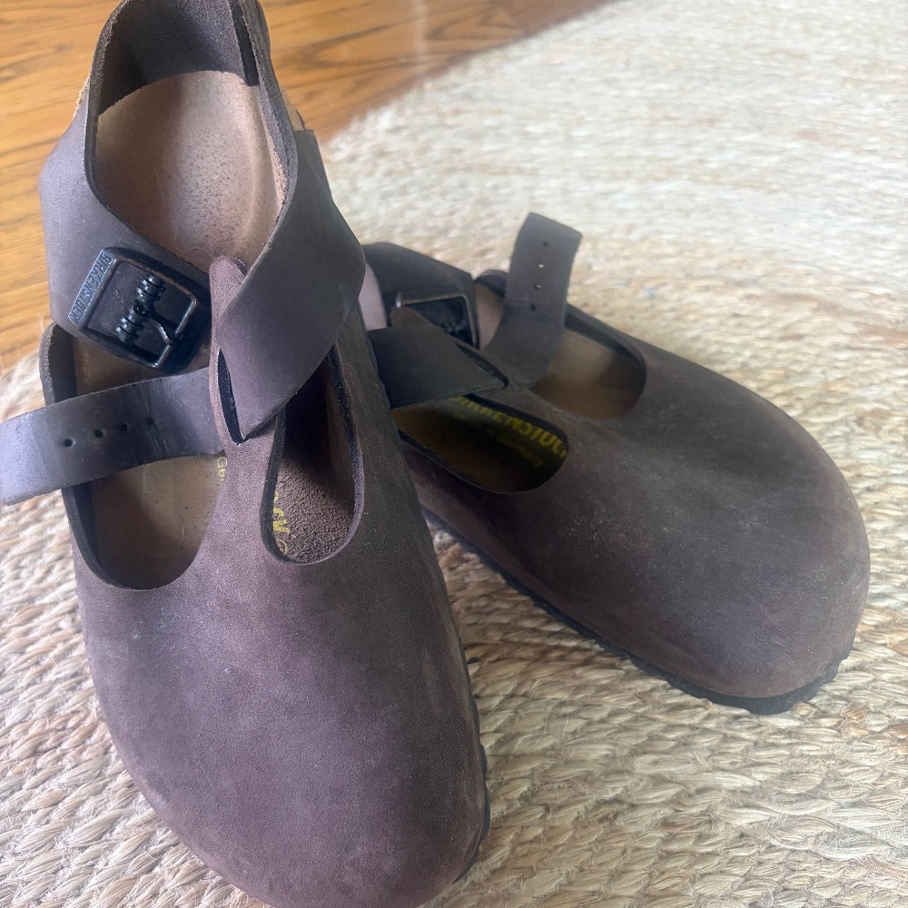 NWOT Birkenstock Suede T-Strap Buckle Clog, chocolate brown, size 37
